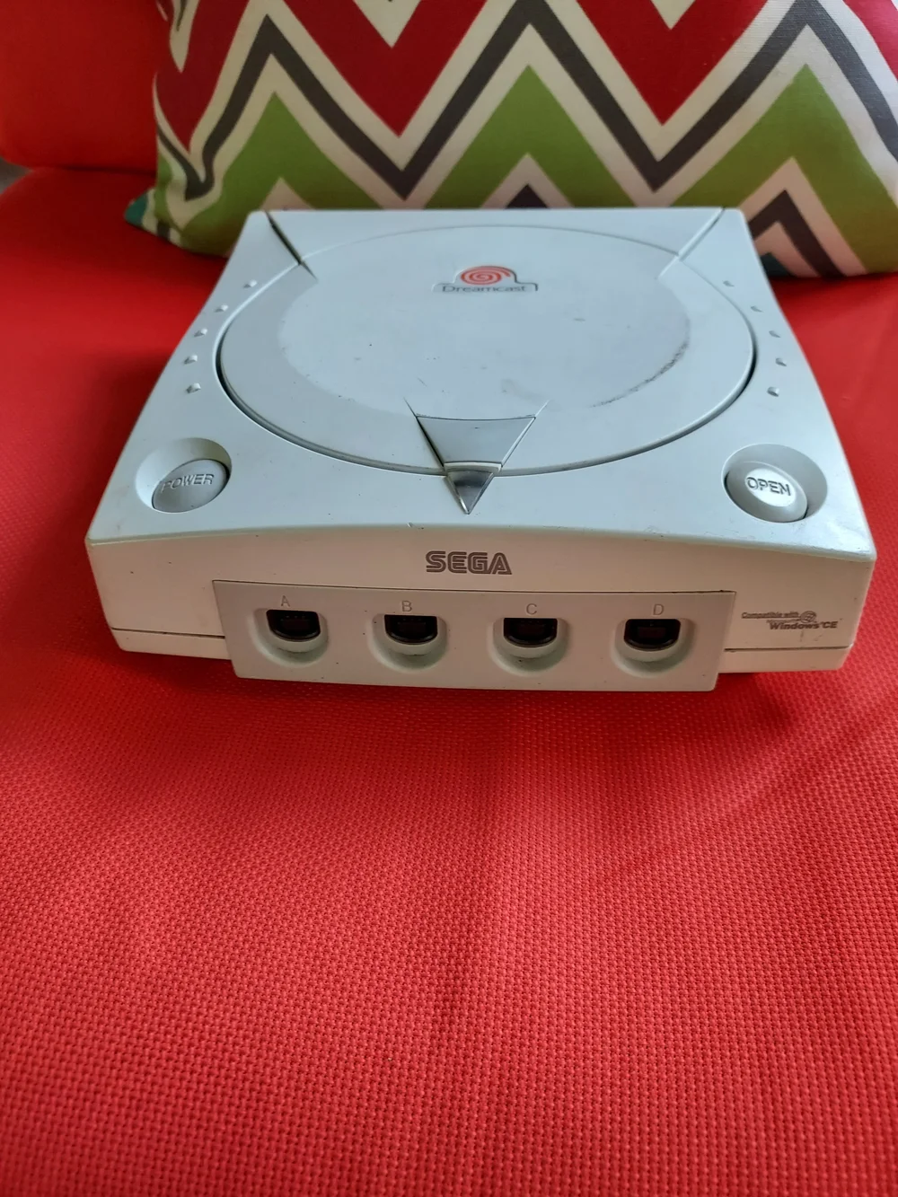 SEGA Dreamcast Console - Classic White Retro Gaming System
